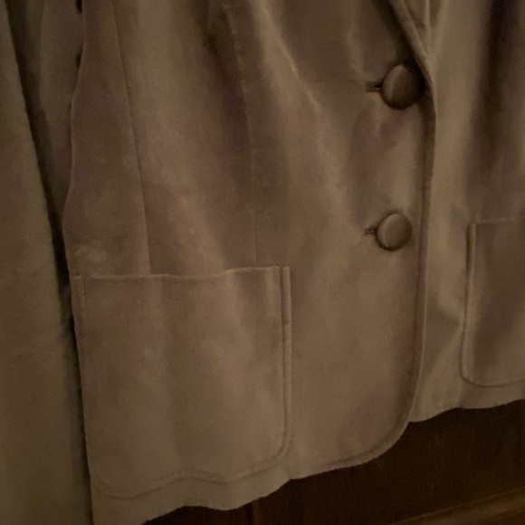 Banana Republic Velvet Blazer - Picture 4 of 8